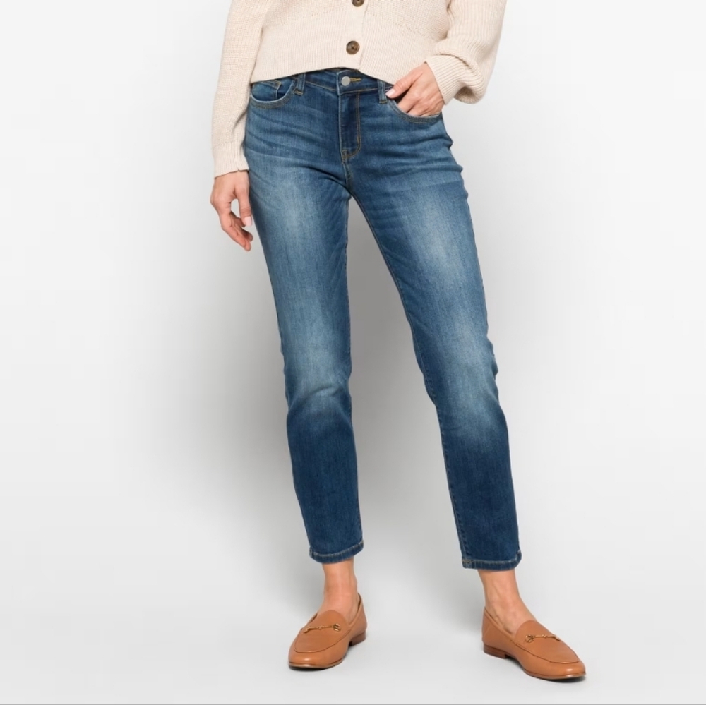 Judy Blue Mid-Wash Ankle Jeans